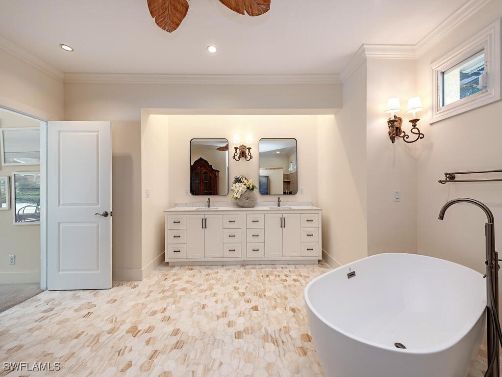  Naples FL 34102 225075452 image24