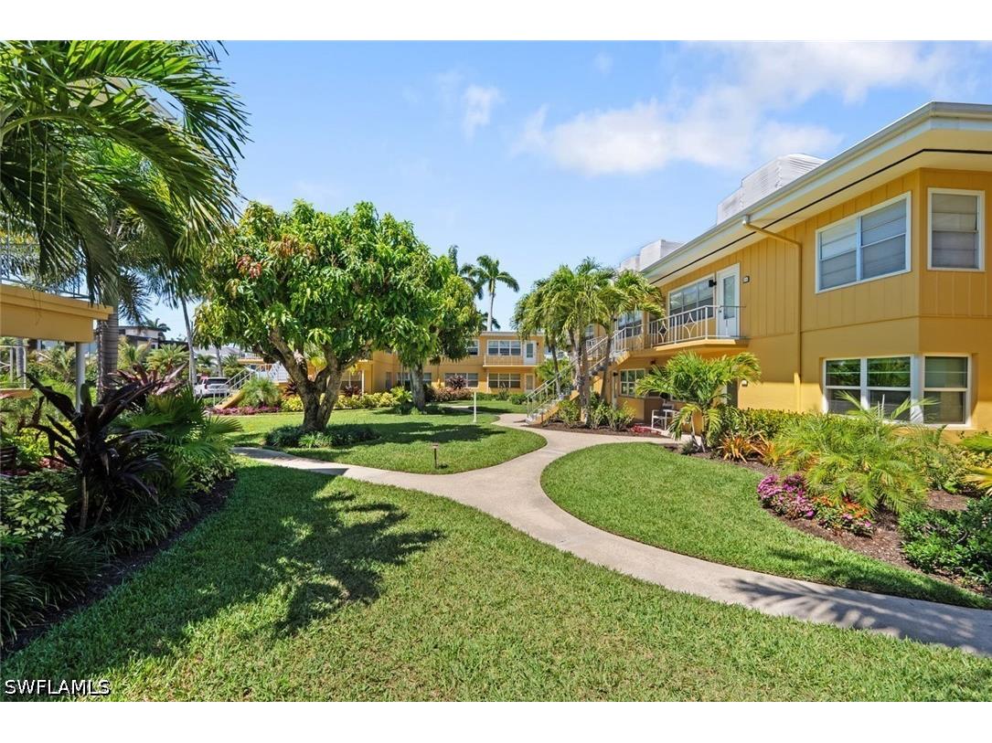 221 8th Avenue S #221B Naples FL 34102 226014804 image17