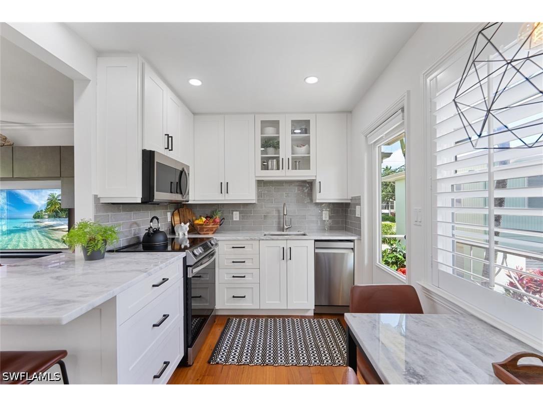221 8th Avenue S #221B Naples FL 34102 226014804 image6