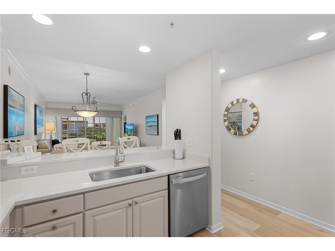 221 9th Street S #113 Naples FL 34102 2025021439 image11