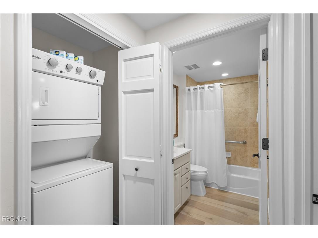 221 9th Street S #113 Naples FL 34102 2025021439 image20