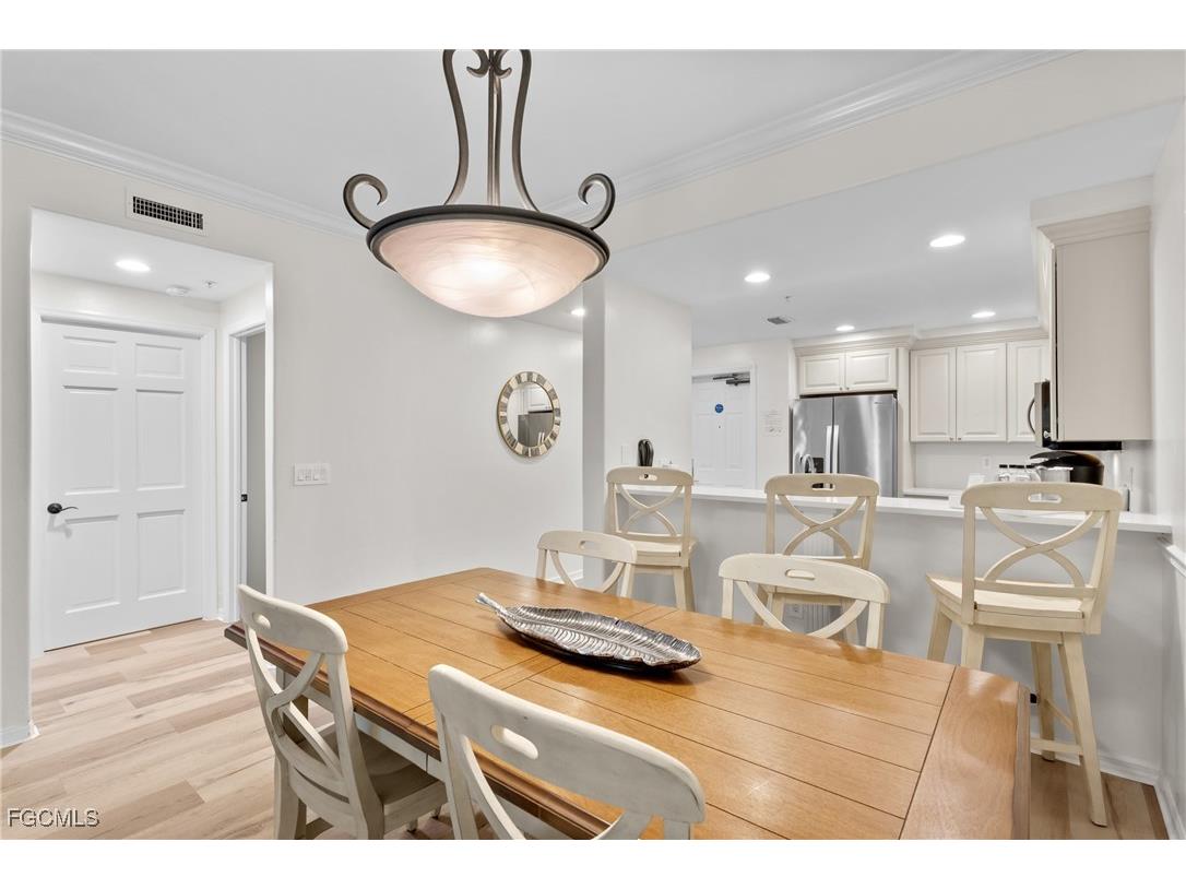 221 9th Street S #113 Naples FL 34102 2025021439 image8