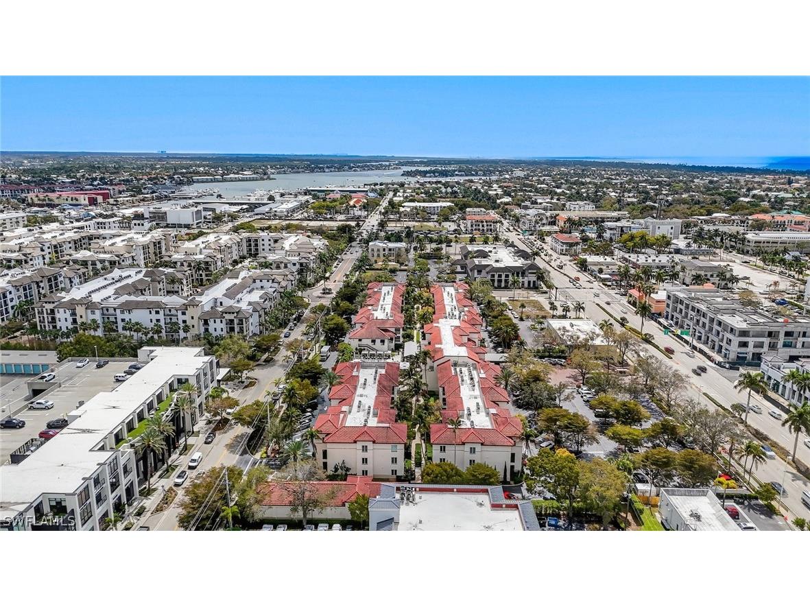 221 9th Street S #114 Naples FL 34102 226010460 image28