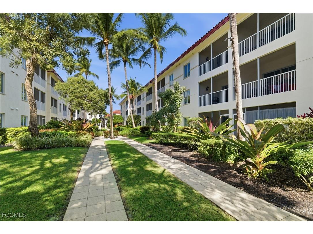 221 9th Street S #123 Naples FL 34102 2025025748 image27