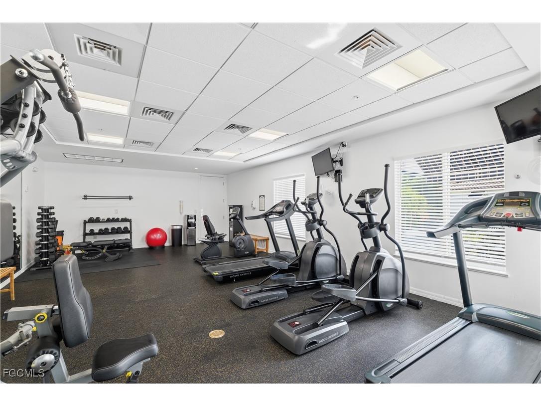 221 9th Street S #123 Naples FL 34102 2025025748 image30