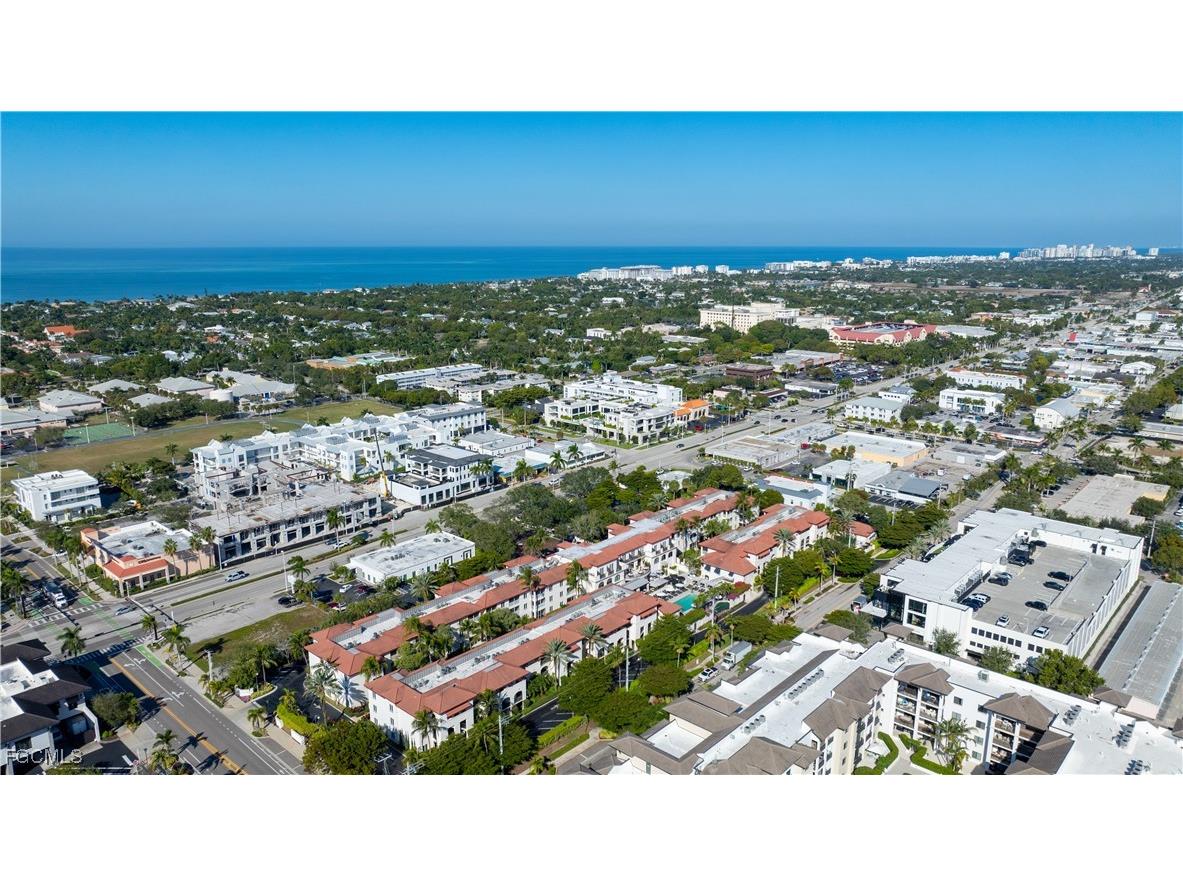 221 9th Street S #123 Naples FL 34102 2025025748 image40