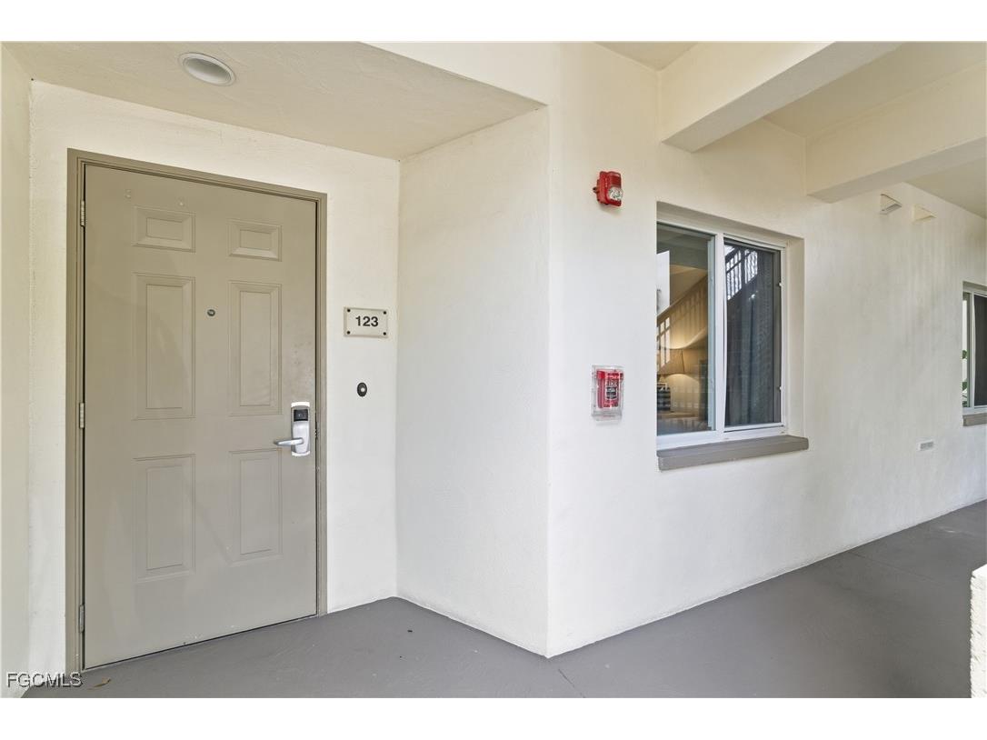 221 9th Street S #123 Naples FL 34102 2025025748 image41