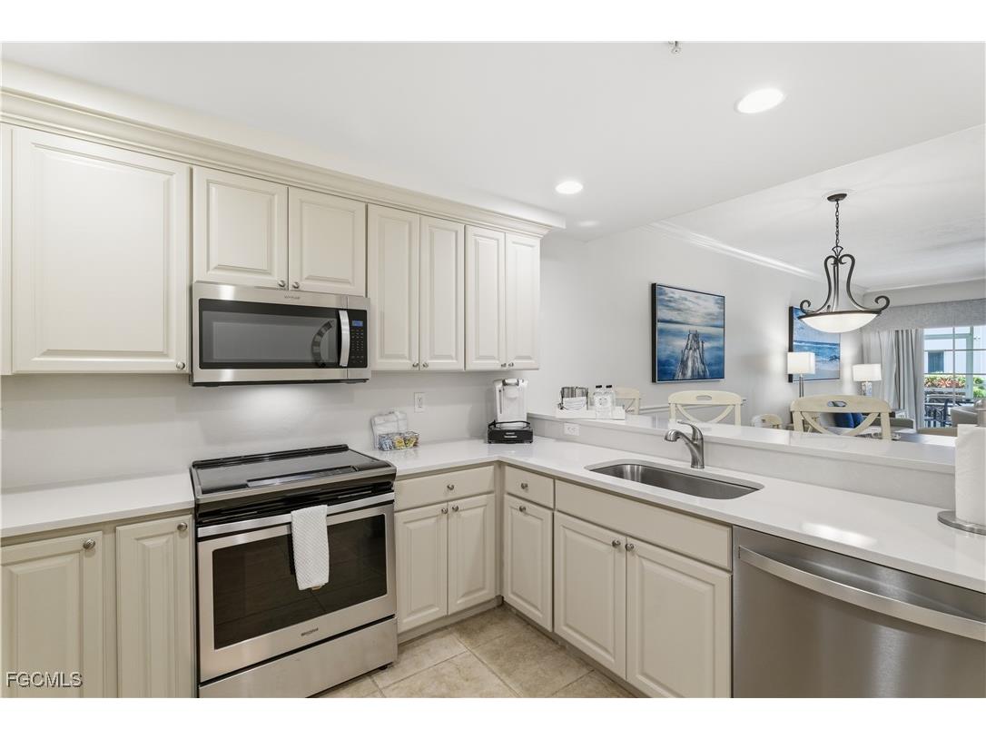 221 9th Street S #123 Naples FL 34102 2025025748 image5