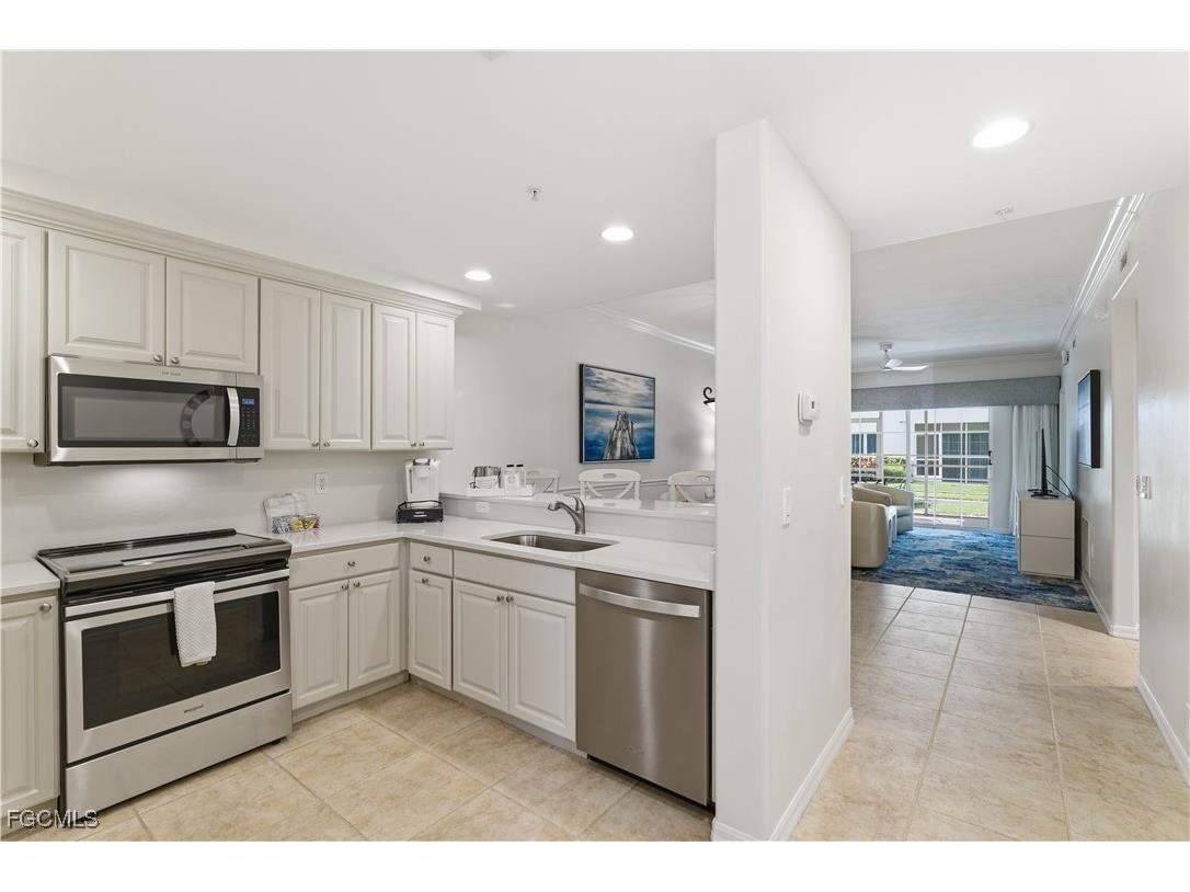 221 9th Street S #123 Naples FL 34102 2025025748 image6
