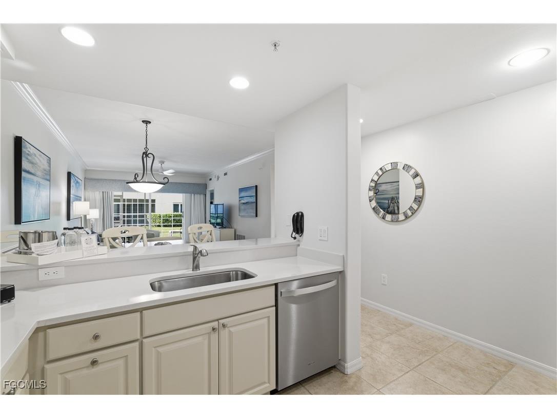 221 9th Street S #123 Naples FL 34102 2025025748 image8