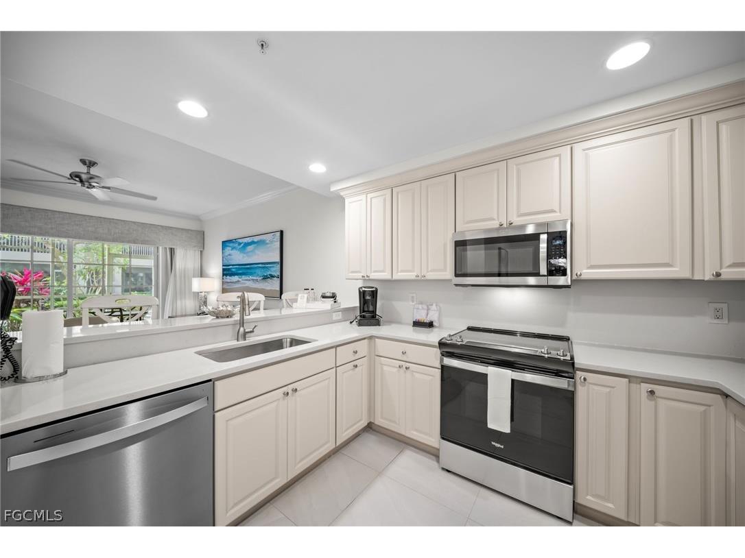 221 9th Street S #127 Naples FL 34102 2026010008 image3