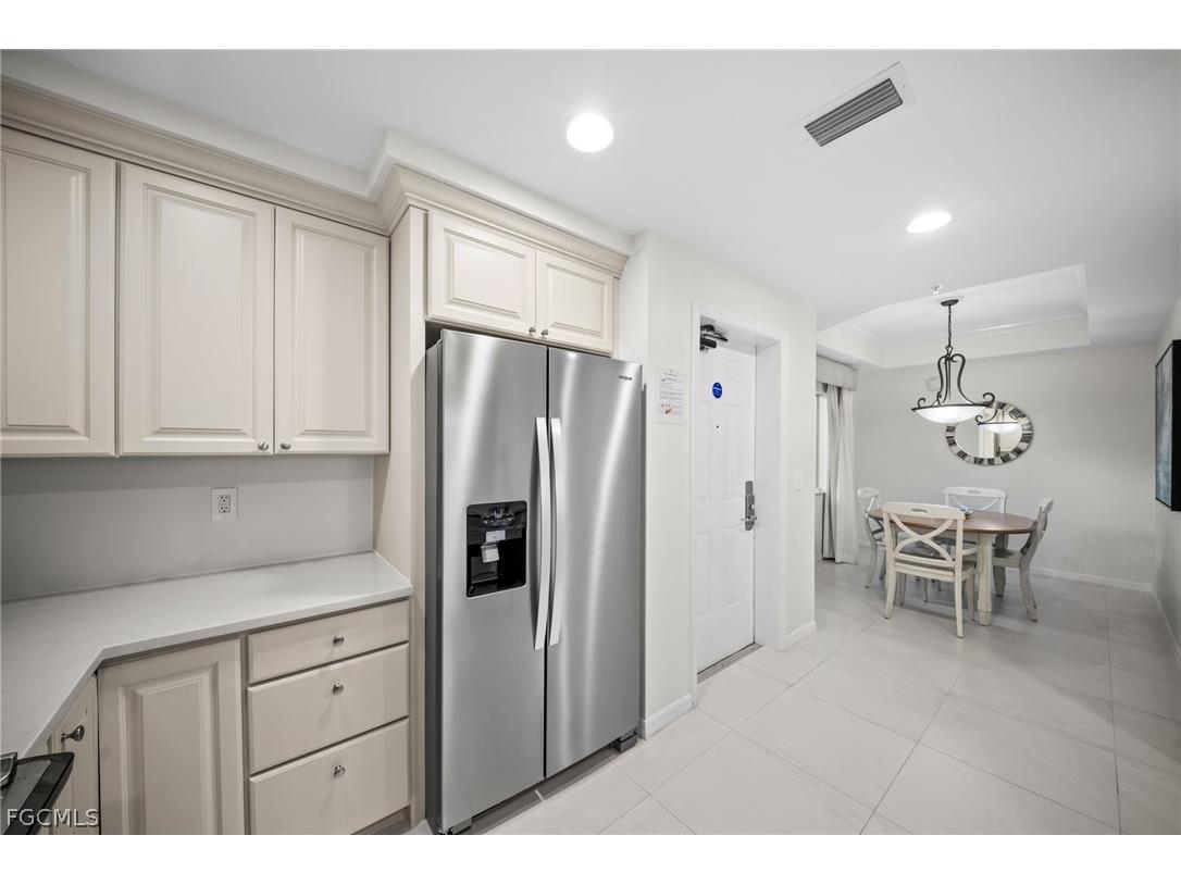 221 9th Street S #127 Naples FL 34102 2026010008 image5