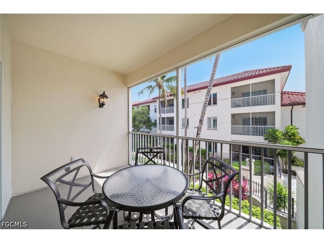 221 9th Street S #206 Naples FL 34102 2026022926 image25