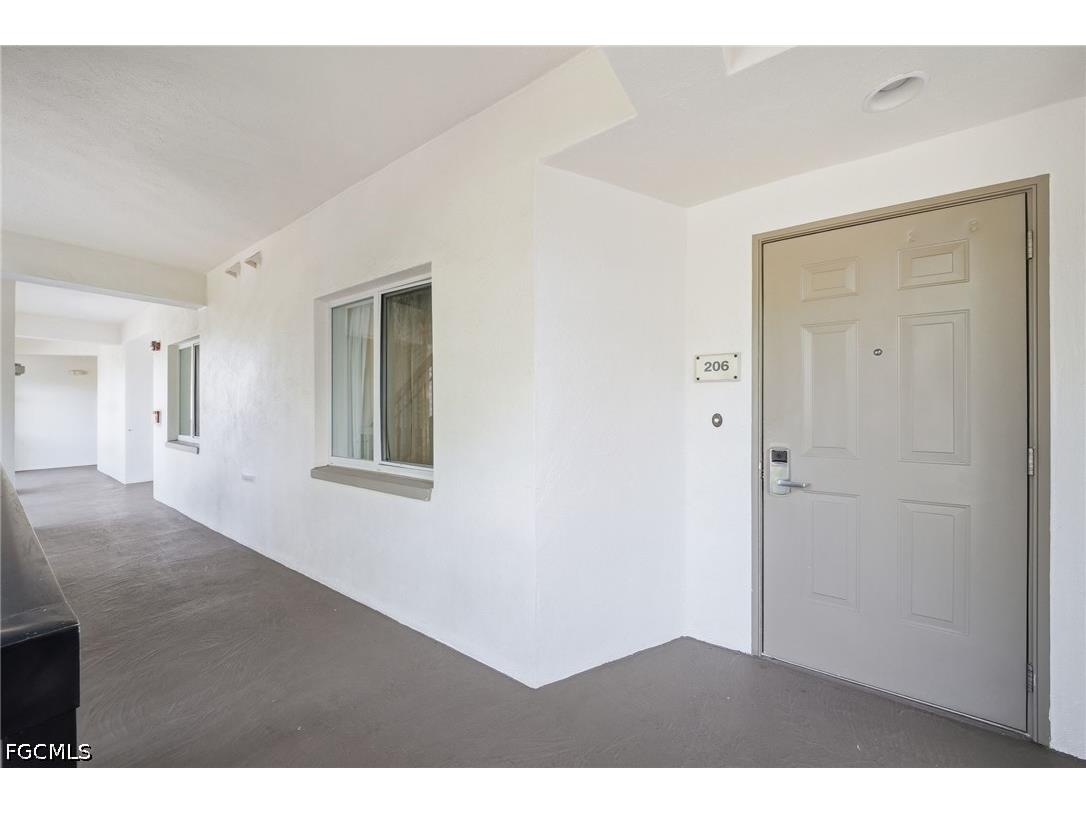 221 9th Street S #206 Naples FL 34102 2026022926 image27