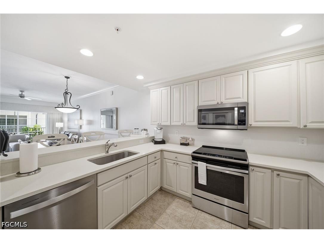 221 9th Street S #206 Naples FL 34102 2026022926 image4
