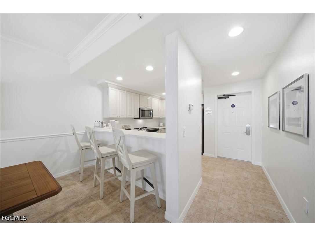 221 9th Street S #206 Naples FL 34102 2026022926 image7