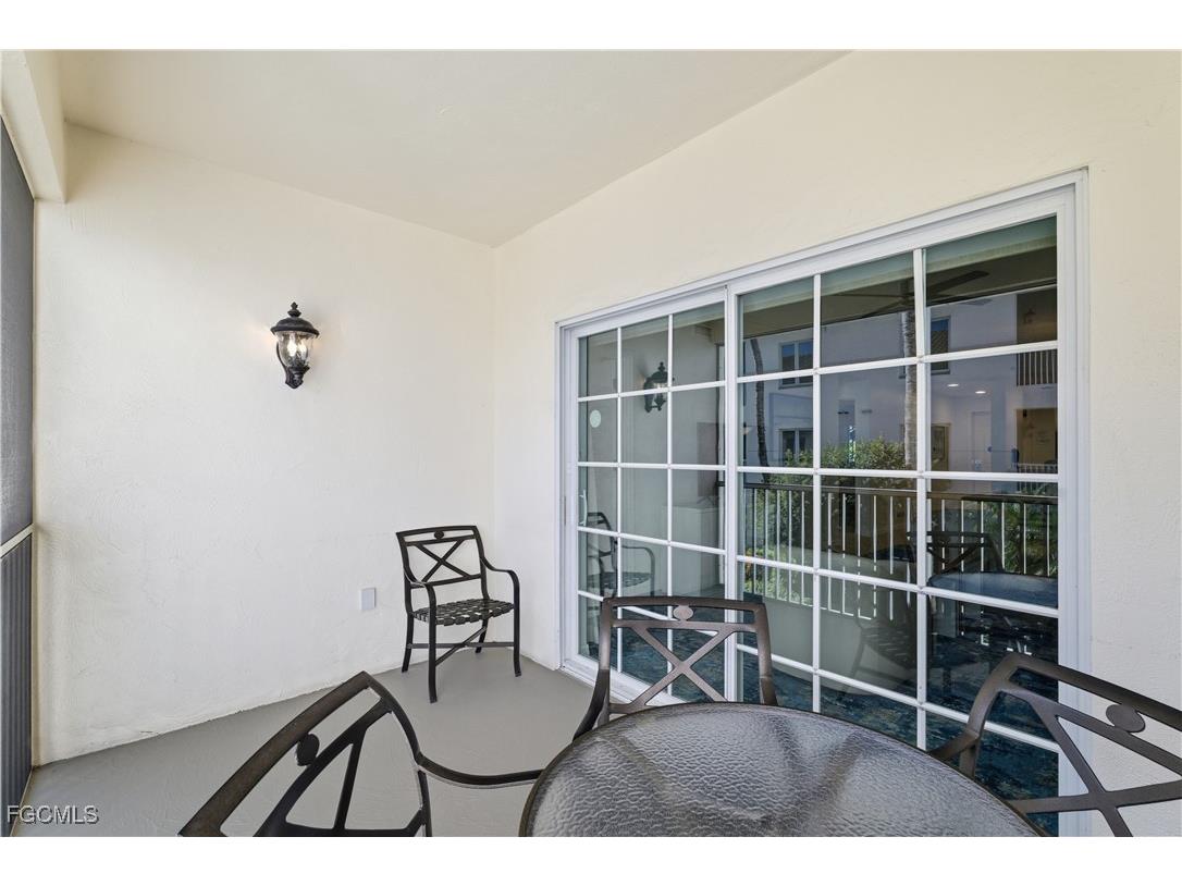 221 9th Street S #207 Naples FL 34102 2026001834 image10