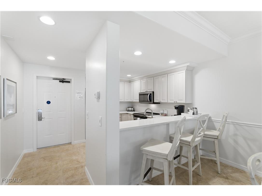 221 9th Street S #207 Naples FL 34102 2026001834 image15