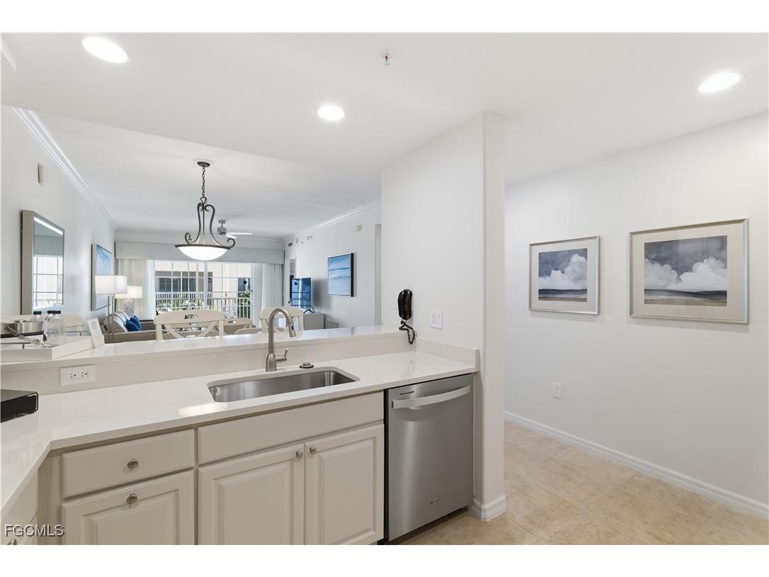221 9th Street S #207 Naples FL 34102 2026001834 image18