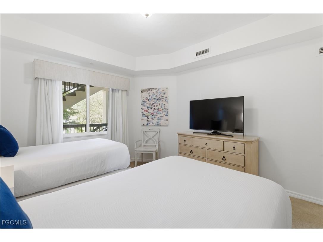 221 9th Street S #207 Naples FL 34102 2026001834 image23