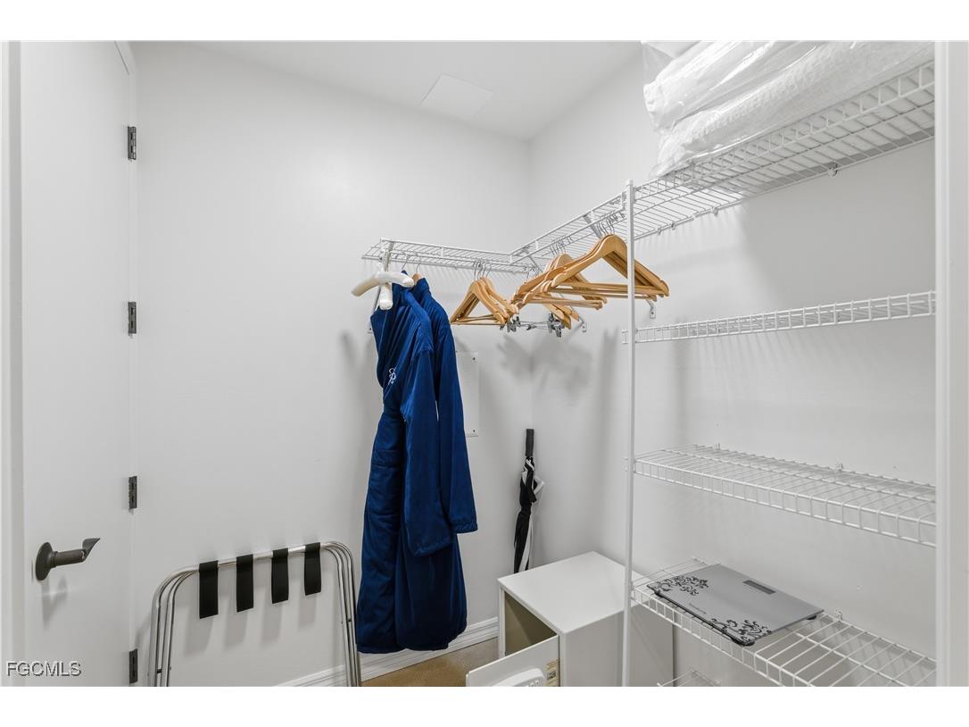 221 9th Street S #207 Naples FL 34102 2026001834 image24