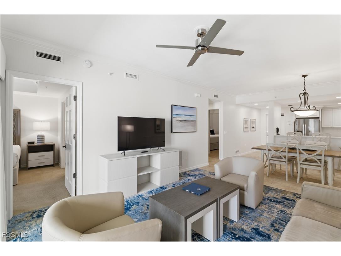 221 9th Street S #207 Naples FL 34102 2026001834 image4