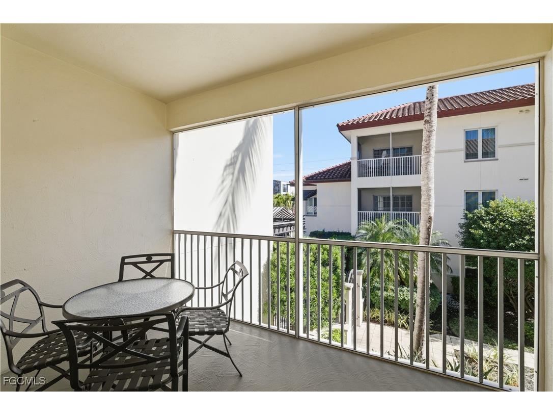 221 9th Street S #207 Naples FL 34102 2026001834 image7
