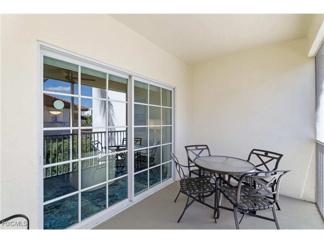 221 9th Street S #207 Naples FL 34102 2026001834 image8