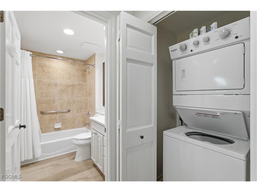221 9th Street S #217 Naples FL 34102 2025025755 image25