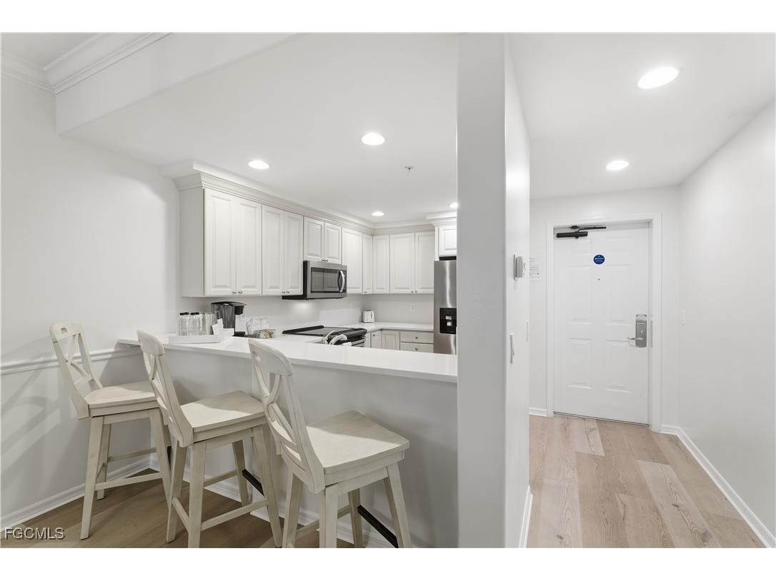 221 9th Street S #217 Naples FL 34102 2025025755 image5