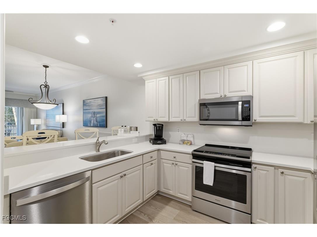 221 9th Street S #217 Naples FL 34102 2025025755 image6