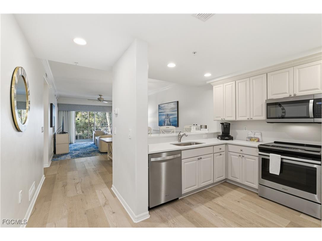 221 9th Street S #217 Naples FL 34102 2025025755 image7