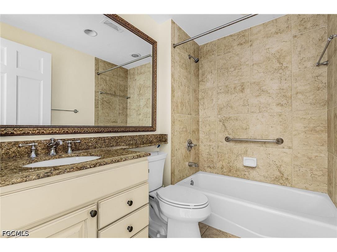 221 9th Street S #301 Naples FL 34102 2026019405 image20