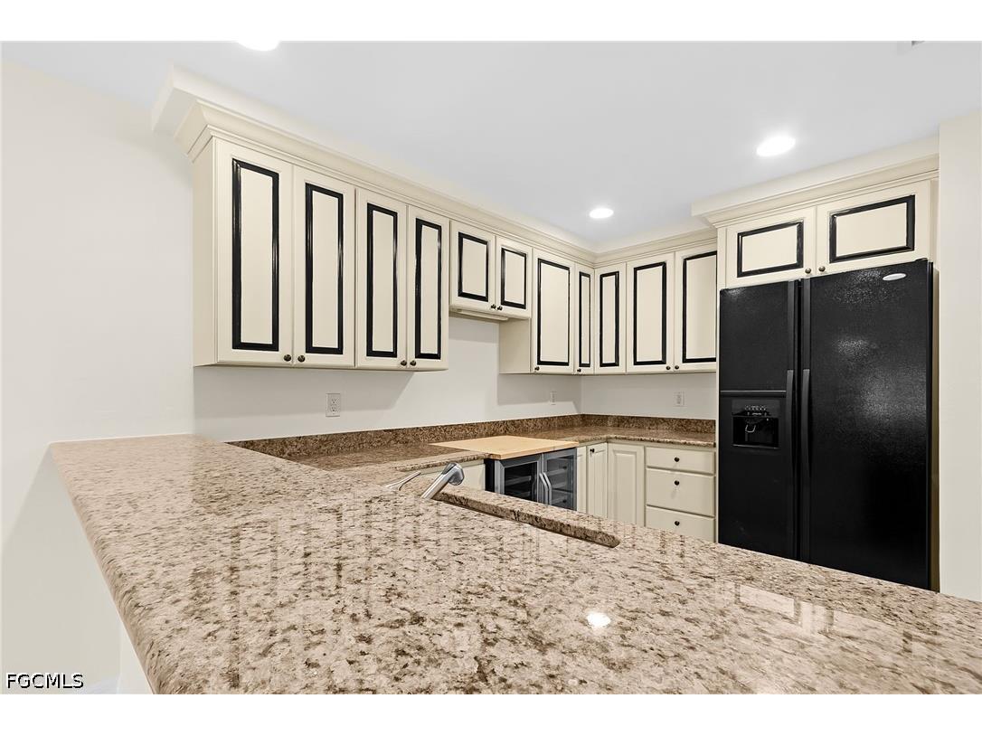 221 9th Street S #301 Naples FL 34102 2026019405 image24