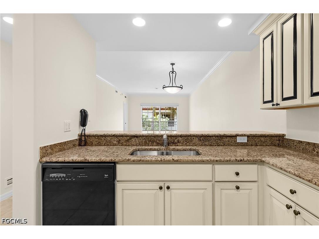 221 9th Street S #301 Naples FL 34102 2026019405 image25