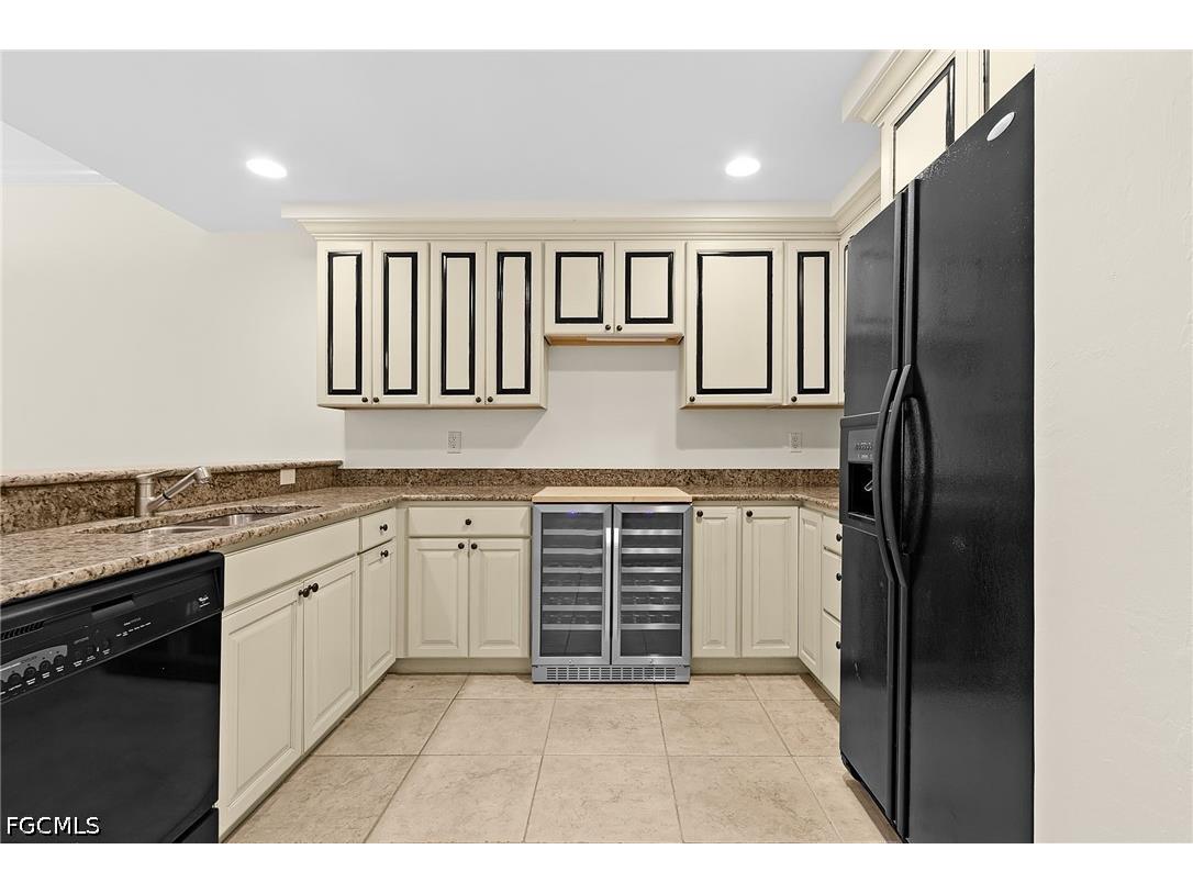 221 9th Street S #301 Naples FL 34102 2026019405 image26