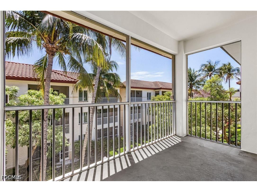 221 9th Street S #301 Naples FL 34102 2026019405 image40