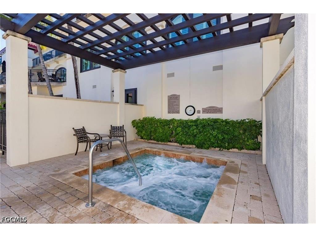 221 9th Street S #301 Naples FL 34102 2026019405 image47