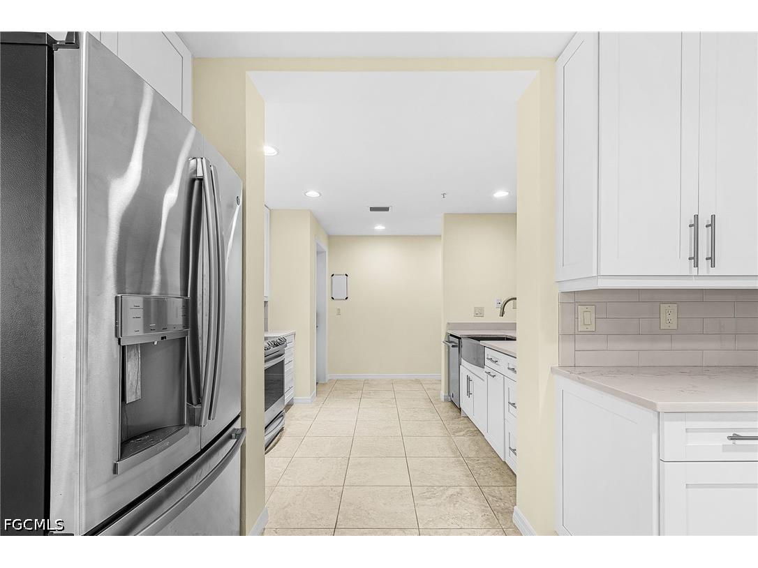 221 9th Street S #301 Naples FL 34102 2026019405 image5