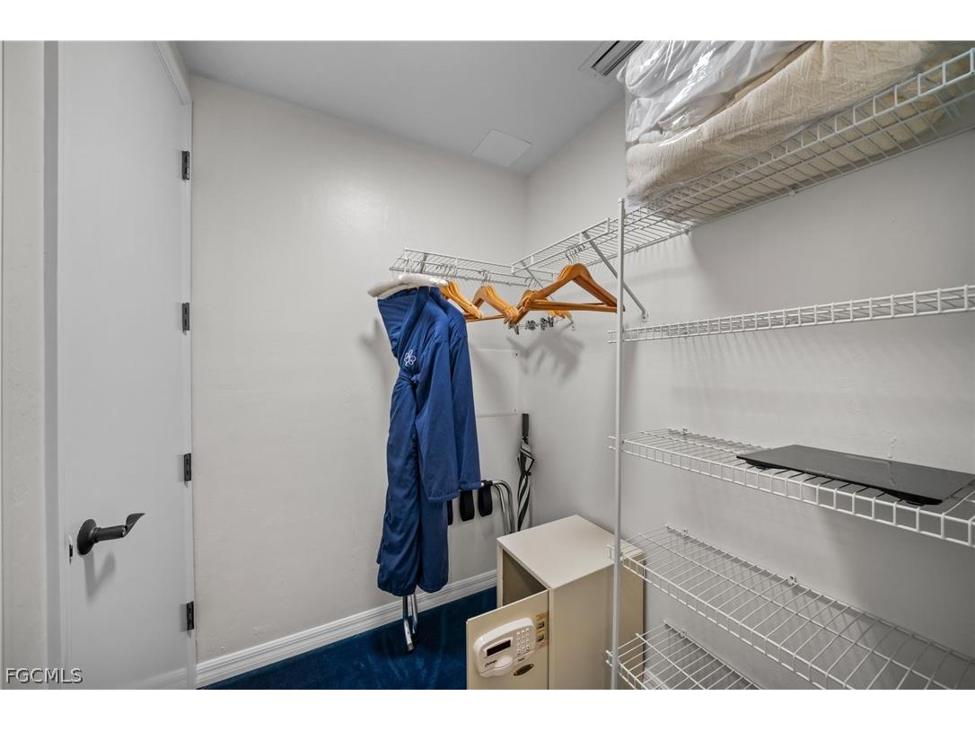 221 9th Street S #313 Naples FL 34102 2026010000 image16