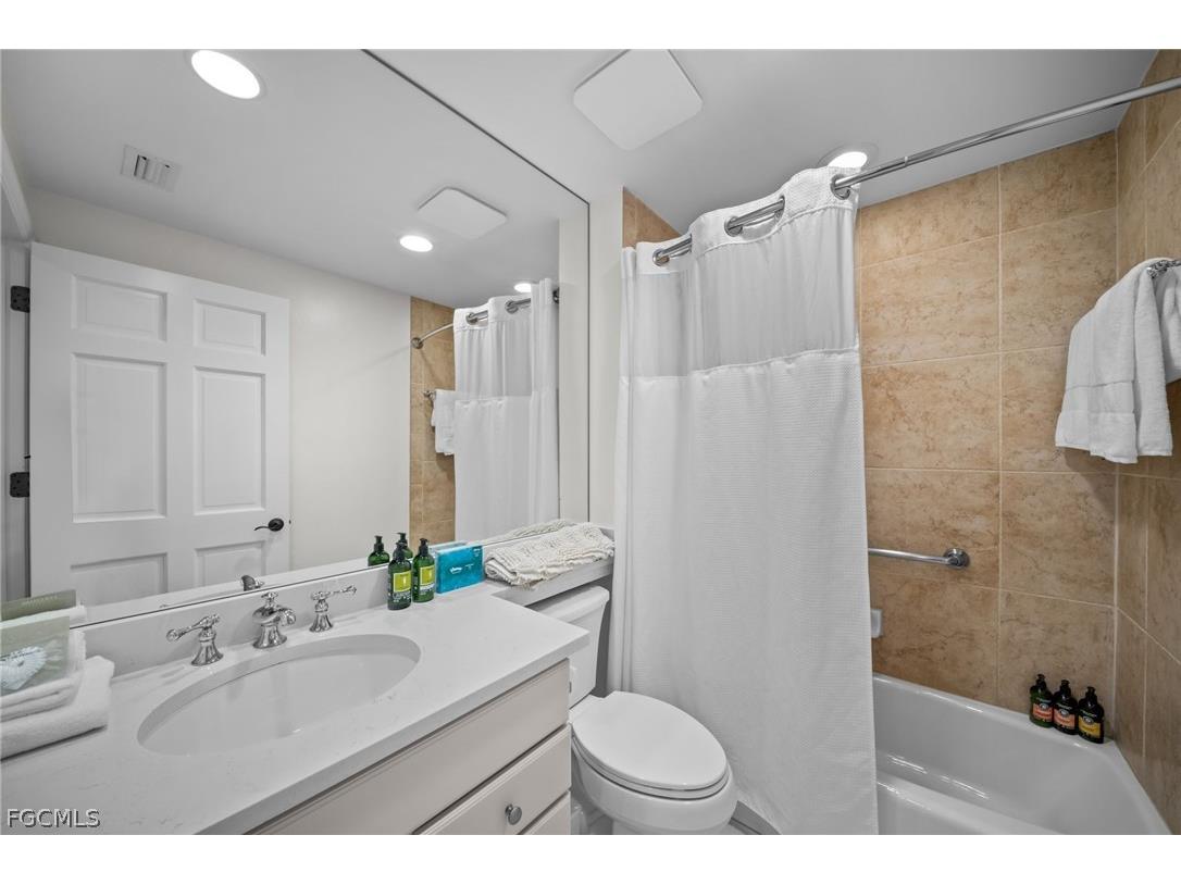 221 9th Street S #313 Naples FL 34102 2026010000 image17