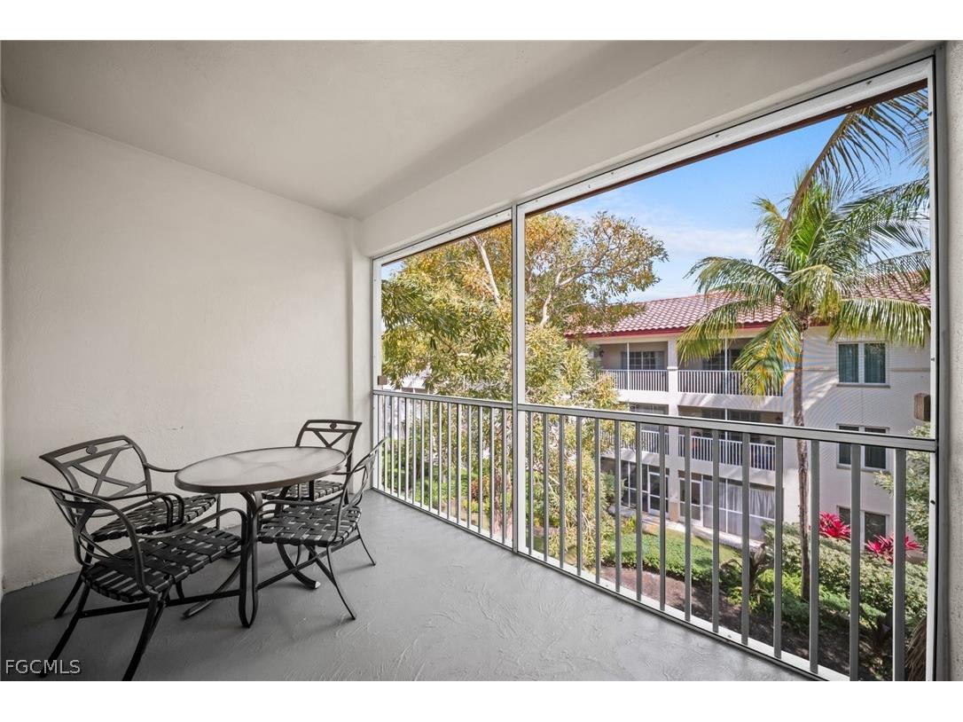 221 9th Street S #313 Naples FL 34102 2026010000 image20