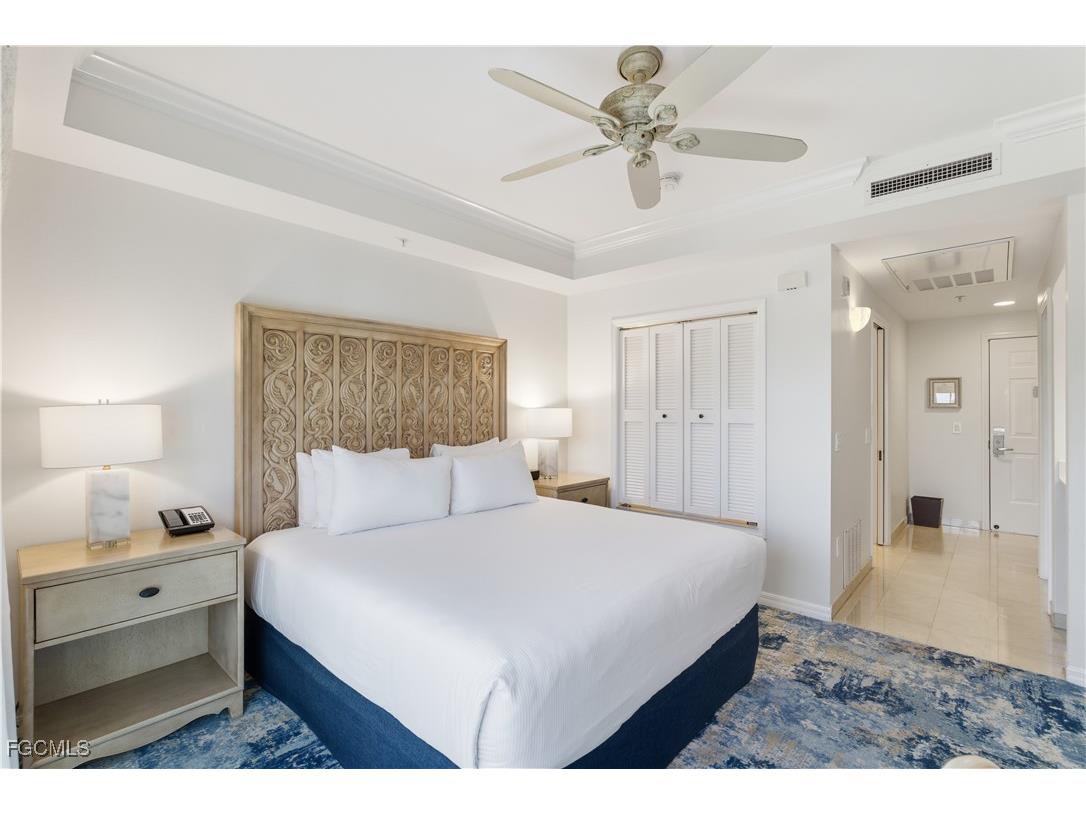 221 9th Street S #403 Naples FL 34102 2025025760 image5