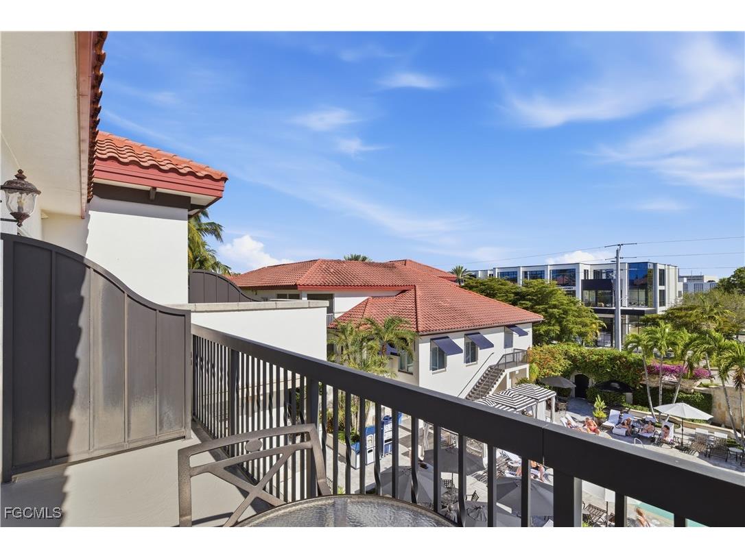 221 9th Street S #405 Naples FL 34102 2026001832 image12