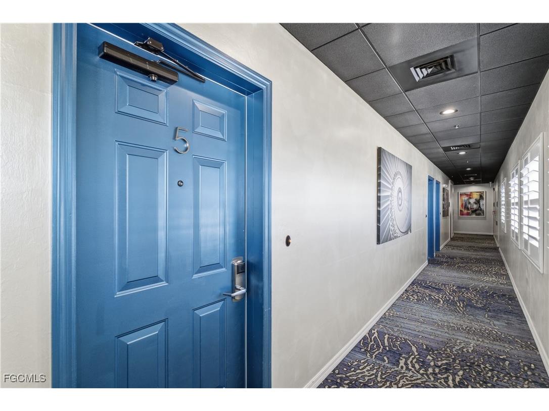 221 9th Street S #405 Naples FL 34102 2026001832 image15