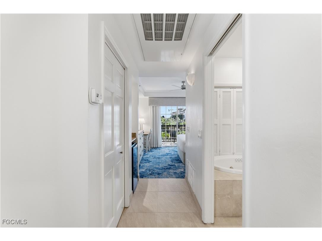 221 9th Street S #405 Naples FL 34102 2026001832 image3