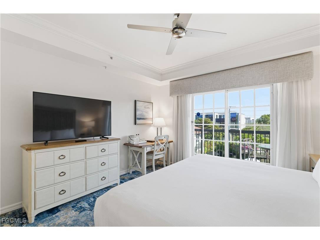 221 9th Street S #405 Naples FL 34102 2026001832 image9