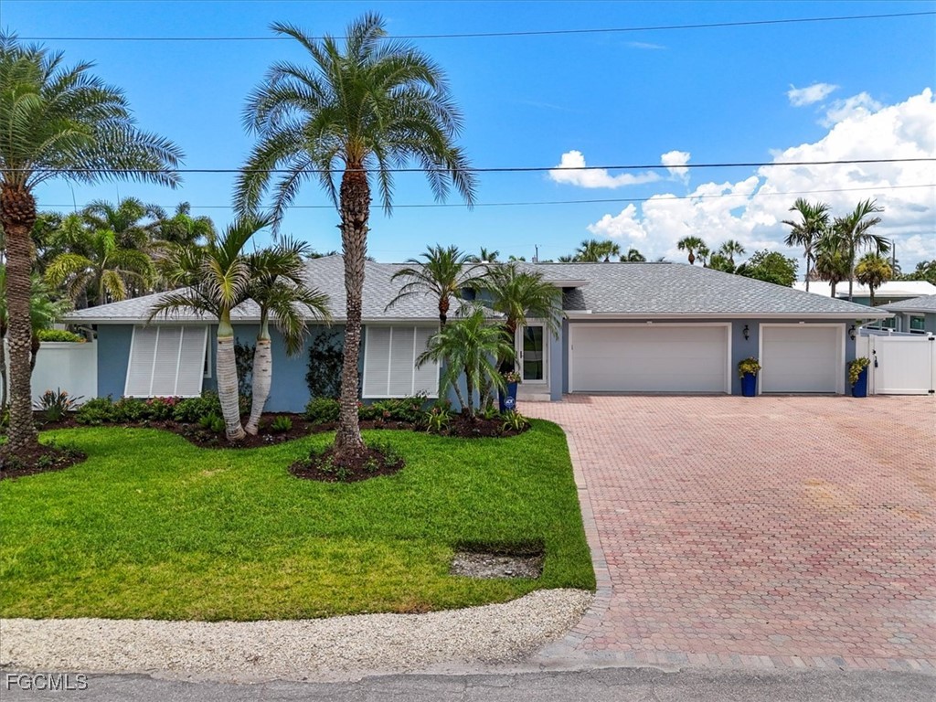 221 Albatross Street Fort Myers Beach FL 33931 2025001436 image1