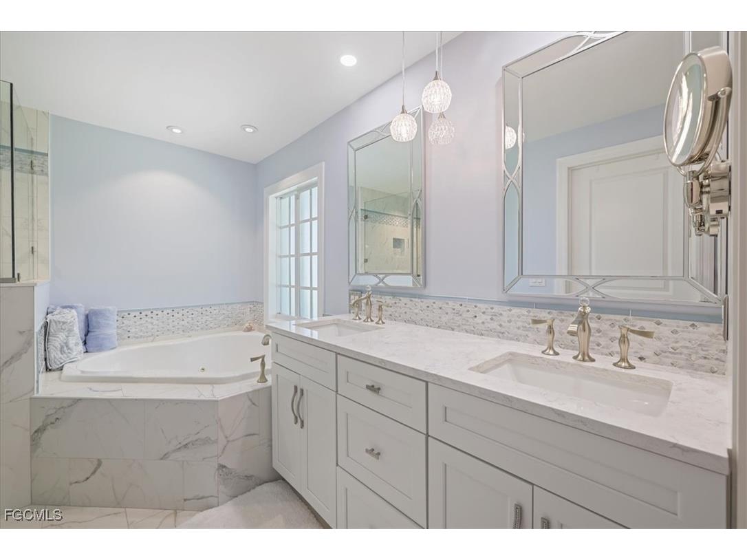 221 Albatross Street Fort Myers Beach FL 33931 2025001436 image20