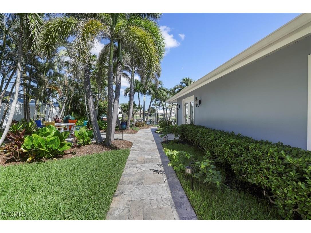 221 Albatross Street Fort Myers Beach FL 33931 2025001436 image39